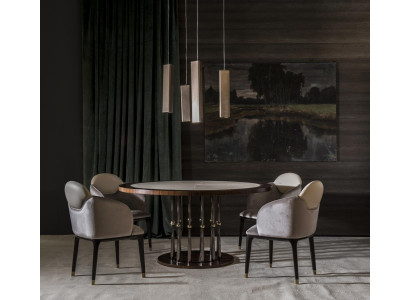 Mesa redonda de estilo barroco italiano