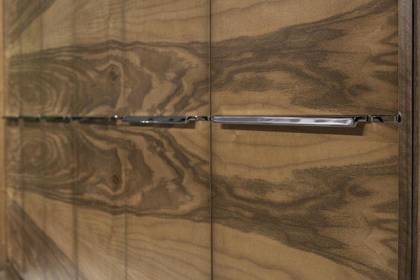 Armário de luxo, 277 cm, 6 portas e grande espaço de armazenamento