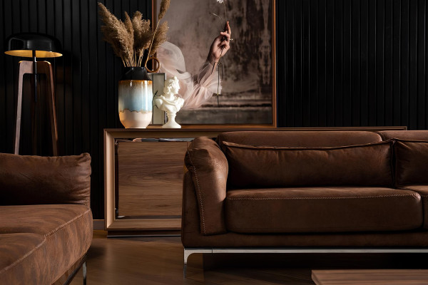 Sofá macio para 3 pessoas em veludo marrom