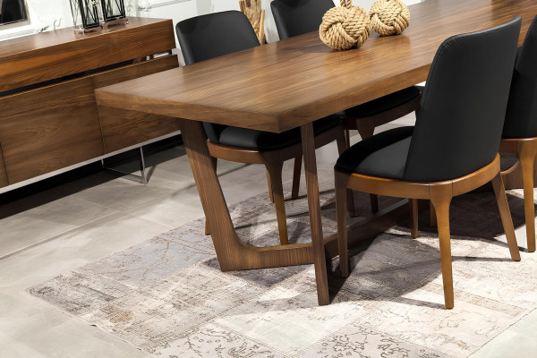 Conjunto de jantar de 9 peças com mesa, cadeiras e móveis