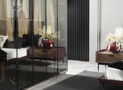 Conjunto de exibição ideal para o quarto, com cama e mesas de cabeceira, 4 peças