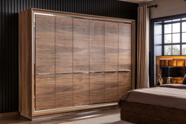 Armário com 6 portas para o quarto