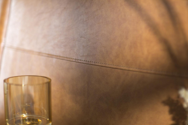 Moderna e luxuosa aparência de couro sintético, confortável quarto