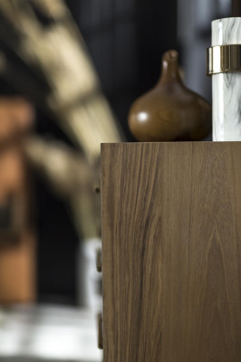 Cômoda moderna com espelho