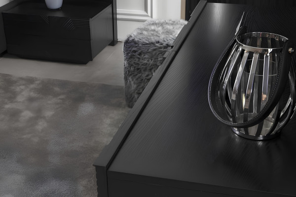 Conjunto de móveis de quarto de luxo com armário, mesa de cabeceira e 2 mesas de cabeceira 5 peças.