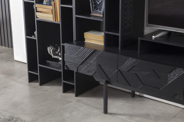 Móvel de parede preto com armazenamento aberto para a sala de estar