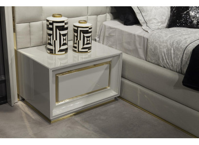 Moderno e luxuoso criado-mudo