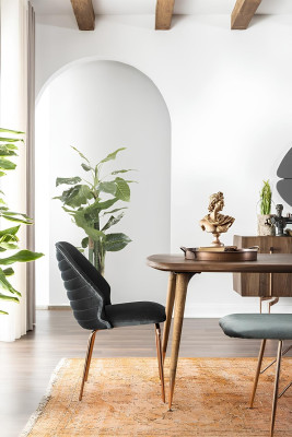 Conjunto de mesa de 10 peças com cadeiras e buffet de madeira marrom