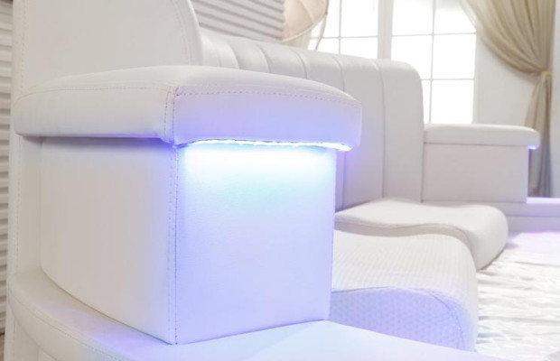 Cama redonda moderna com iluminação LED