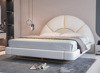 Cama de luxo moderna com detalhes dourados, cabeceira arredondada