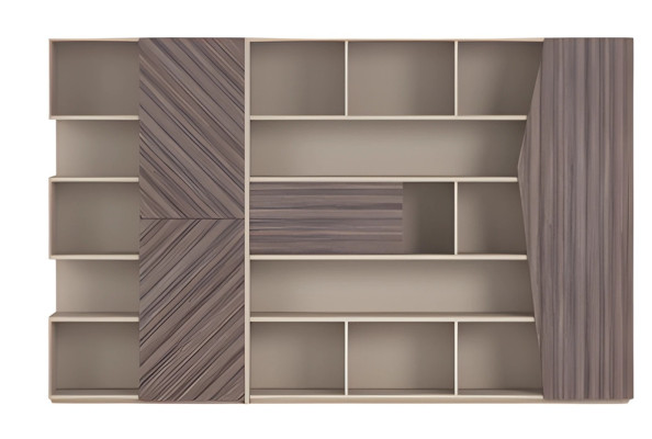 Sistema de armazenamento moderno com efeito de madeira em bege e marrom, armário aberto com gavetas