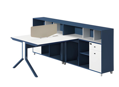 Moderno escritório azul e branco com painel divisório e espaço de armazenamento Moderno escritório azul e branco com painel divisório e espaço de armazenamento