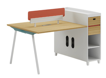 Mesa de escritório moderna com encosto, espaço de armazenamento e prateleiras