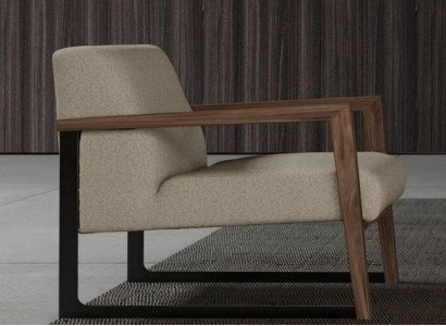 Cadeira minimalista, máximo conforto