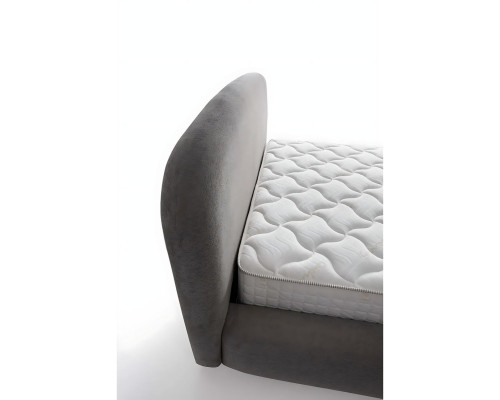 Cama elegante de tecido e madeira com colchão