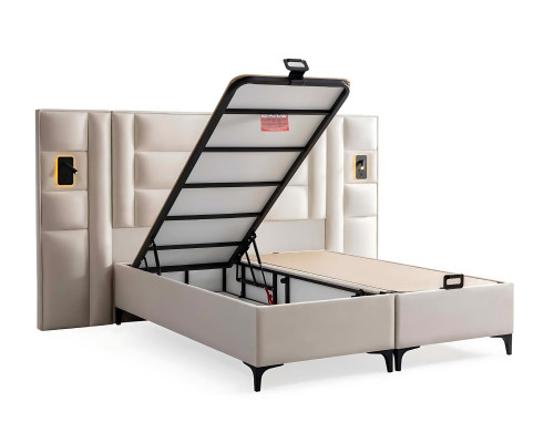 Cama elegante branca com estofado e colchão de madeira