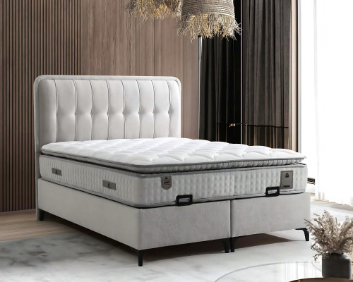 Cama branca moderna com colchão