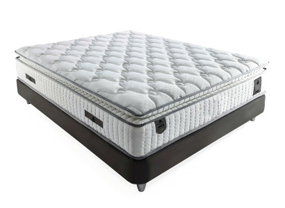 Conjunto de cama cinza elegante com colchão de tecido e madeira