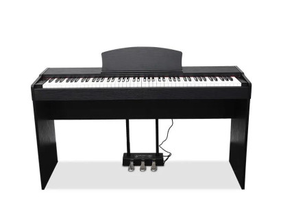 Piano digital elegante com som potente e funções modernas