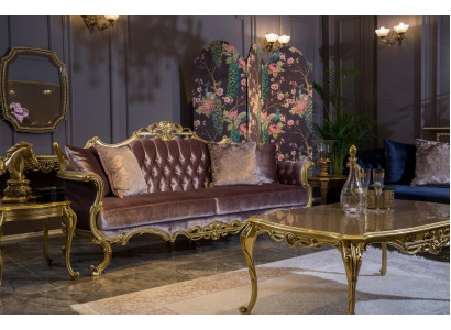 Dreisitzer-Sofa in brauner Farbe im klassischen Stil für das Wohnzimmer
