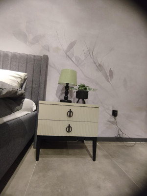 Exklusive Designer Nachttisch Hochwertiges Material und Luxuriöses Aussehen
