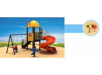 Kinderspielplatz mit Rutschen und Schaukeln Unterhaltung für Kinder Kinderspielplatz mit Rutschen und Schaukeln Unterhaltung für Kinder