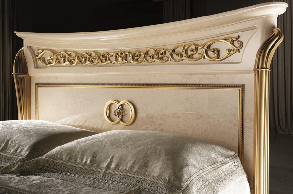 Schlafzimmer Set Design Bett 2x Nachttisch Kommode Hocker arredoclassic 7tlg.