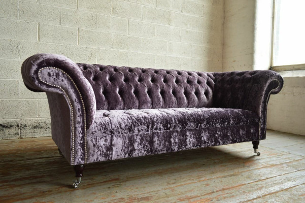 Stilvoller Lila Chesterfield Dreisitzer Luxus Wohnzimmer 3-er Couch