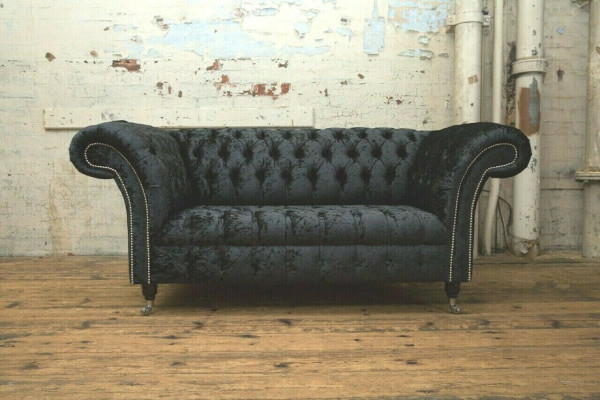 Luxus Chesterfield 2 Sitzer Couch Polster Sofa Textil Stoff Garnitur Neu Couchen