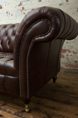 Klassische Polster Möbel Chesterfield Braun Couch Textil Leder Stoff Sofa Sitzer