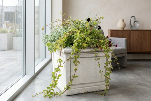 Blumenkübel Pflanz Kübel Dekoration Figur Vasen Garten Natur Blumentöpfe