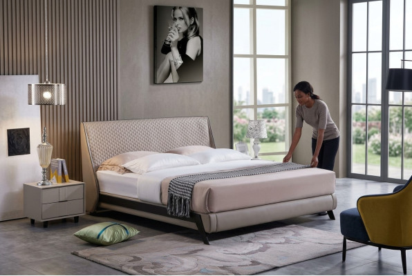 Komplettes Schlafzimmer Set Bett 2x Nachttisch 3 tlg. Sets Designer Luxus