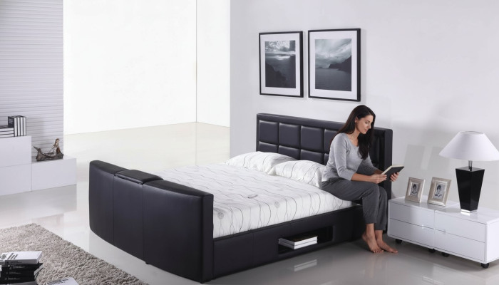 Bett mit Lift Fernseh Halterung Schlafzimmer Betten Polster Doppel