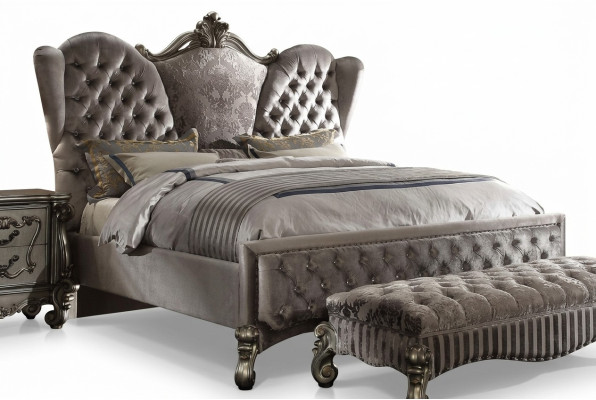Design Luxus Schlafzimmer 3tlg. Bett 2x Nachttisch Klassischer Betten Set