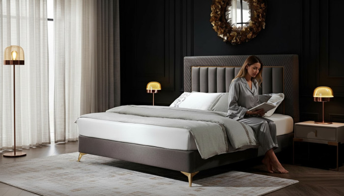 Schlafzimmer Komplett Bett 2x Nachttisch 3tlg. Set Design Luxus Komplettes Sets