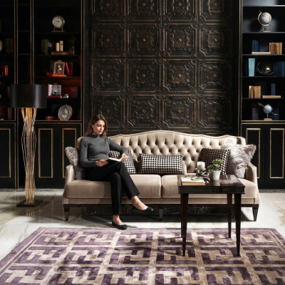 Elegantes Dreisitzer Chesterfield Sofa in Grau – zeitlose Polstermöbel für Ihr Zuhause