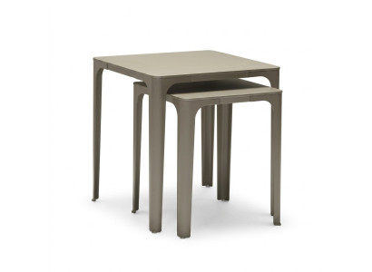 Mesa de madeira moderna e elegante em bege