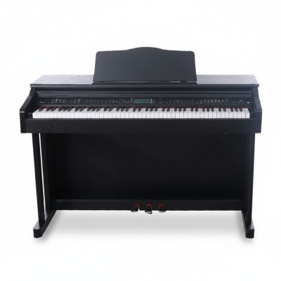 Piano digital com superfície brilhante