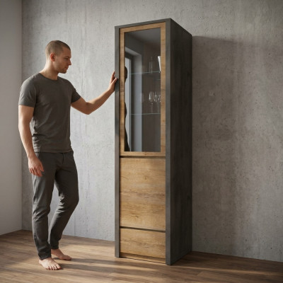 Vitrine com gaveta e prateleiras de vidro