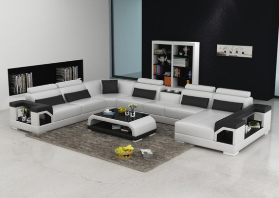 Ecksofa mit ergonomischer Rückenlehne und funktionalen Armlehnen