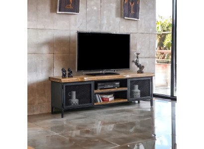 TV-Lowboard im Loft-Stil mit Holzoberfläche und Türen aus Gitterwerk