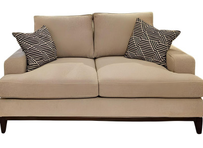 Stilvoller Beige 2-Sitzer im modernen Design